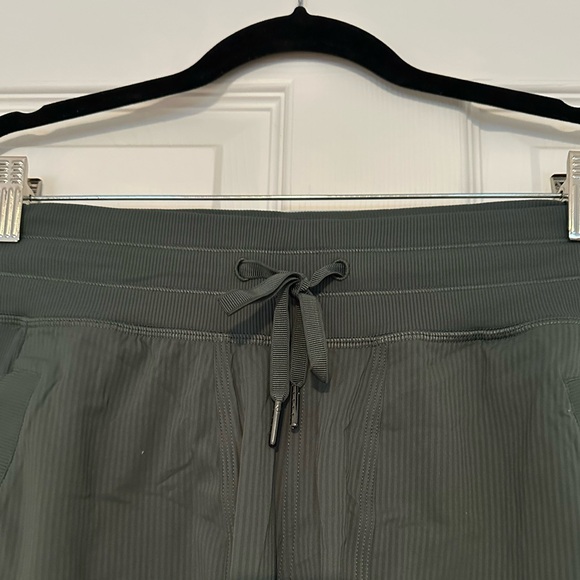 Lululemon Dance Studio Pant Regular Dark Forest 6 - Picture 5 of 7